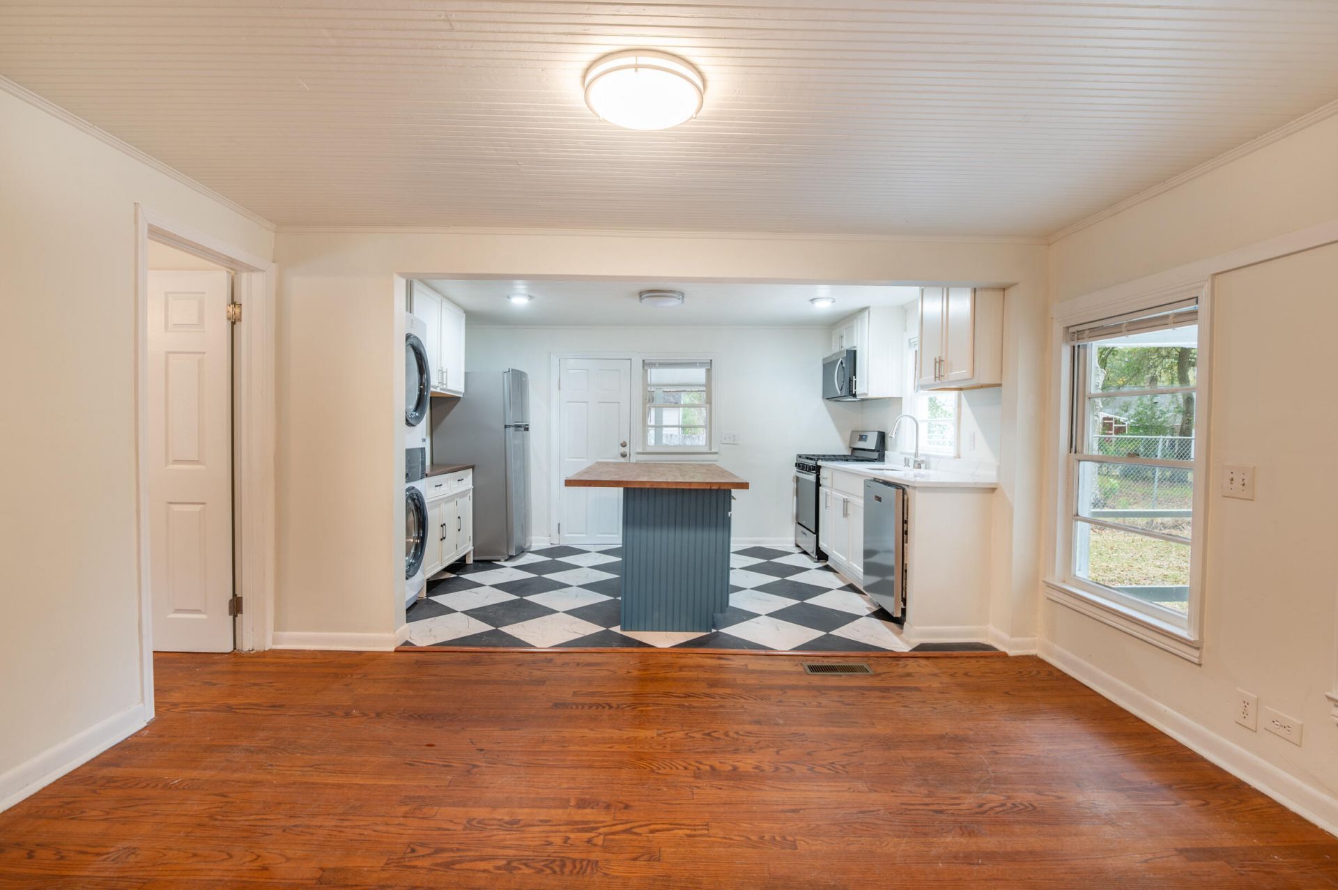 1620 Mole Lane Photo 4