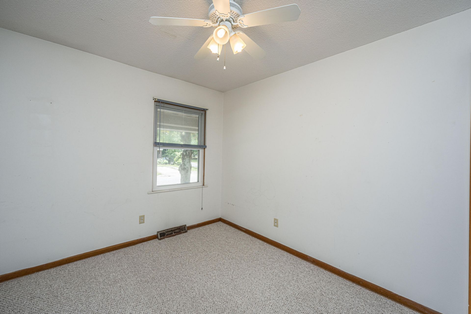 1150 Berkeley Street Photo 15