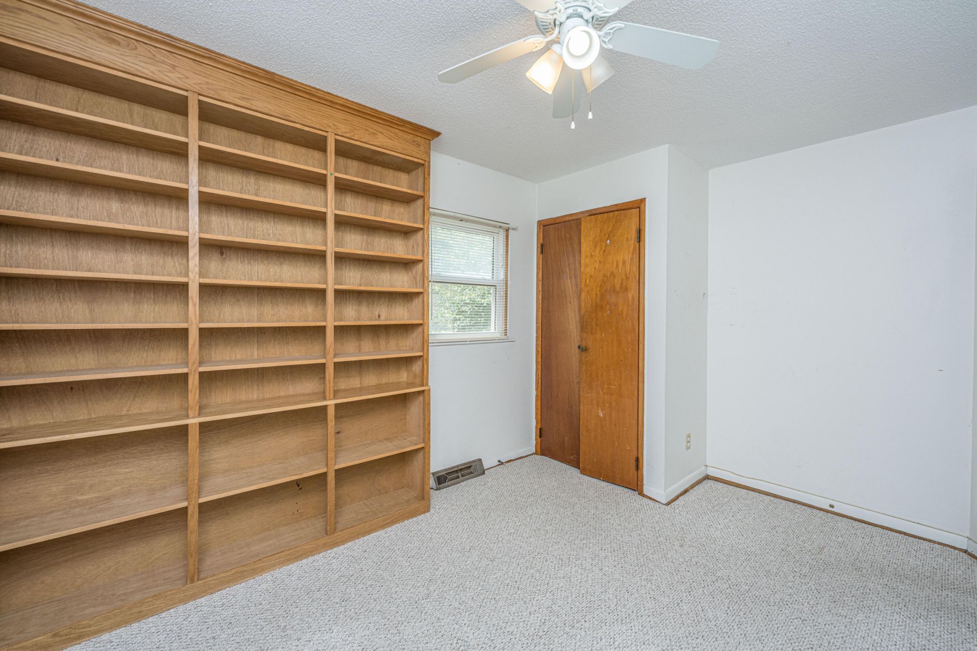 1150 Berkeley Street Photo 17