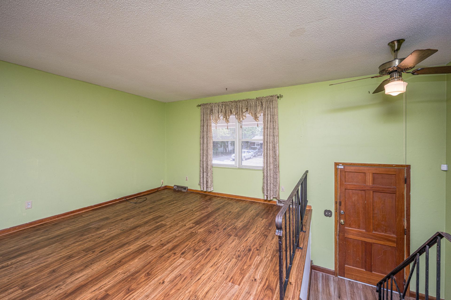 1150 Berkeley Street Photo 6