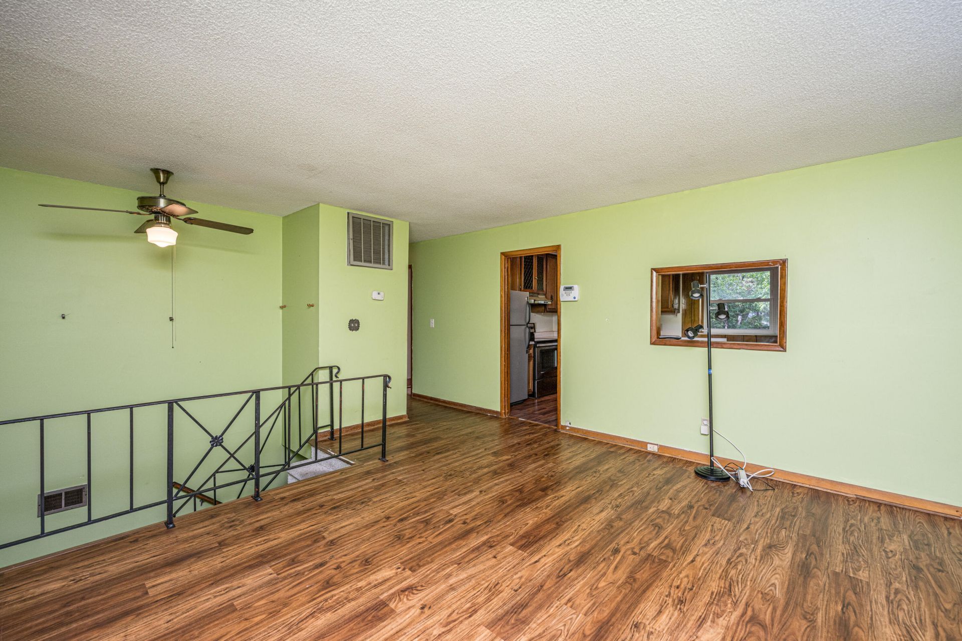 1150 Berkeley Street Photo 8