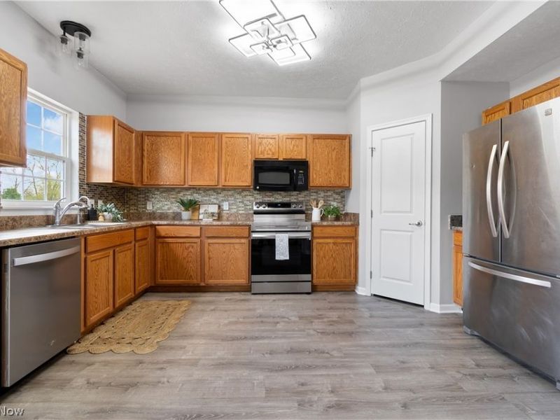 174 Brixton Way, Wadsworth, OH 44281 Photo 14