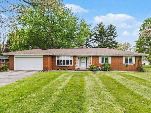 52335 Scott Street, South Bend, IN 46637