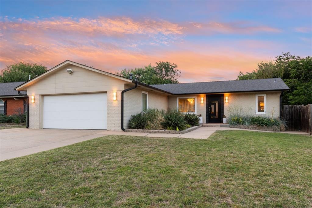 1017 Arlington Drive, Yukon, OK 73099 Main Photo