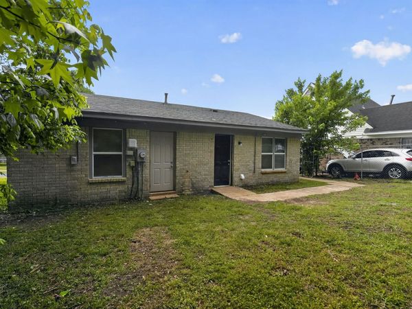 3731 SKYLARK DR, Memphis, TN 38109