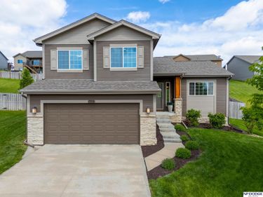 17570 Grand Avenue , Omaha, NE 68116