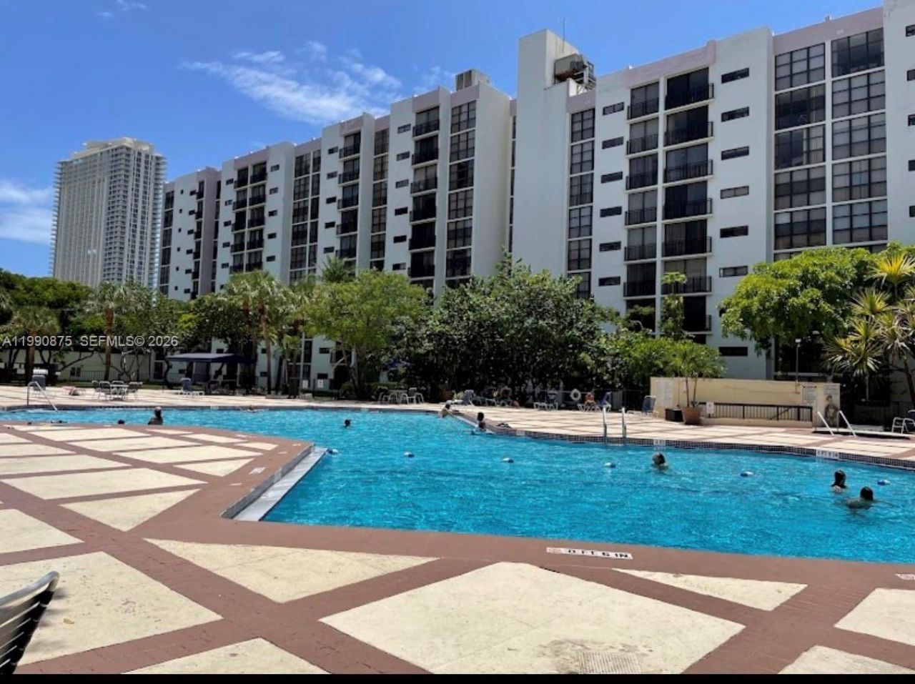 17021 N Bay Rd , Unit 303, Sunny Isles Beach, FL 33160 Photo