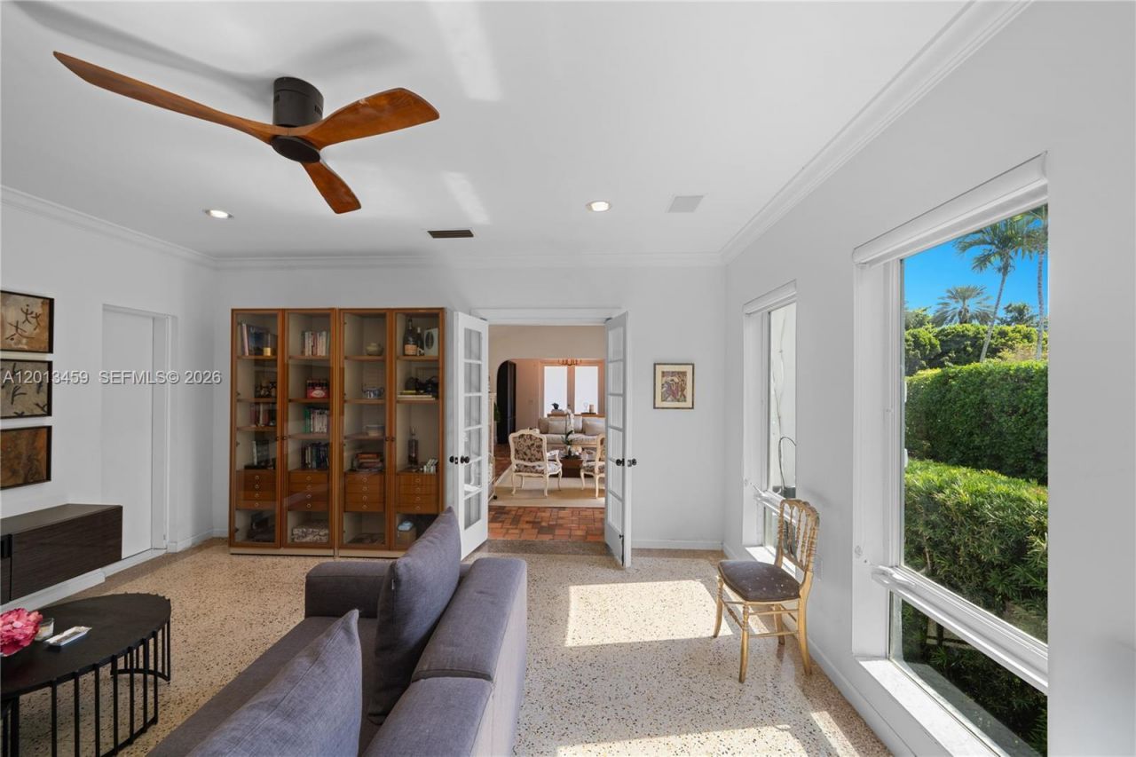 1281 S Venetian Way , Miami, FL 33139 Photo