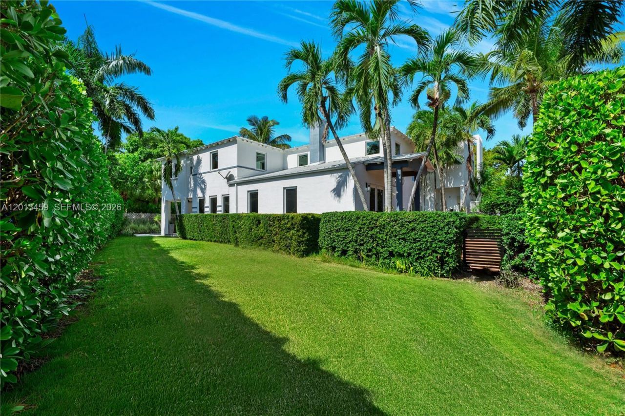 1281 S Venetian Way , Miami, FL 33139 Photo