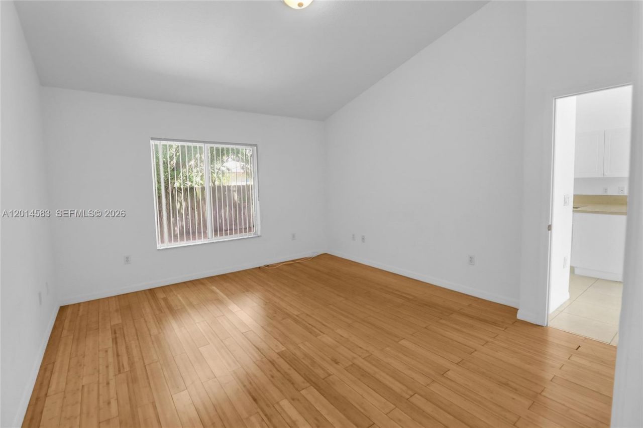 117 SE 3rd Ave, Unit 9, Hallandale Beach, FL 33009 Photo