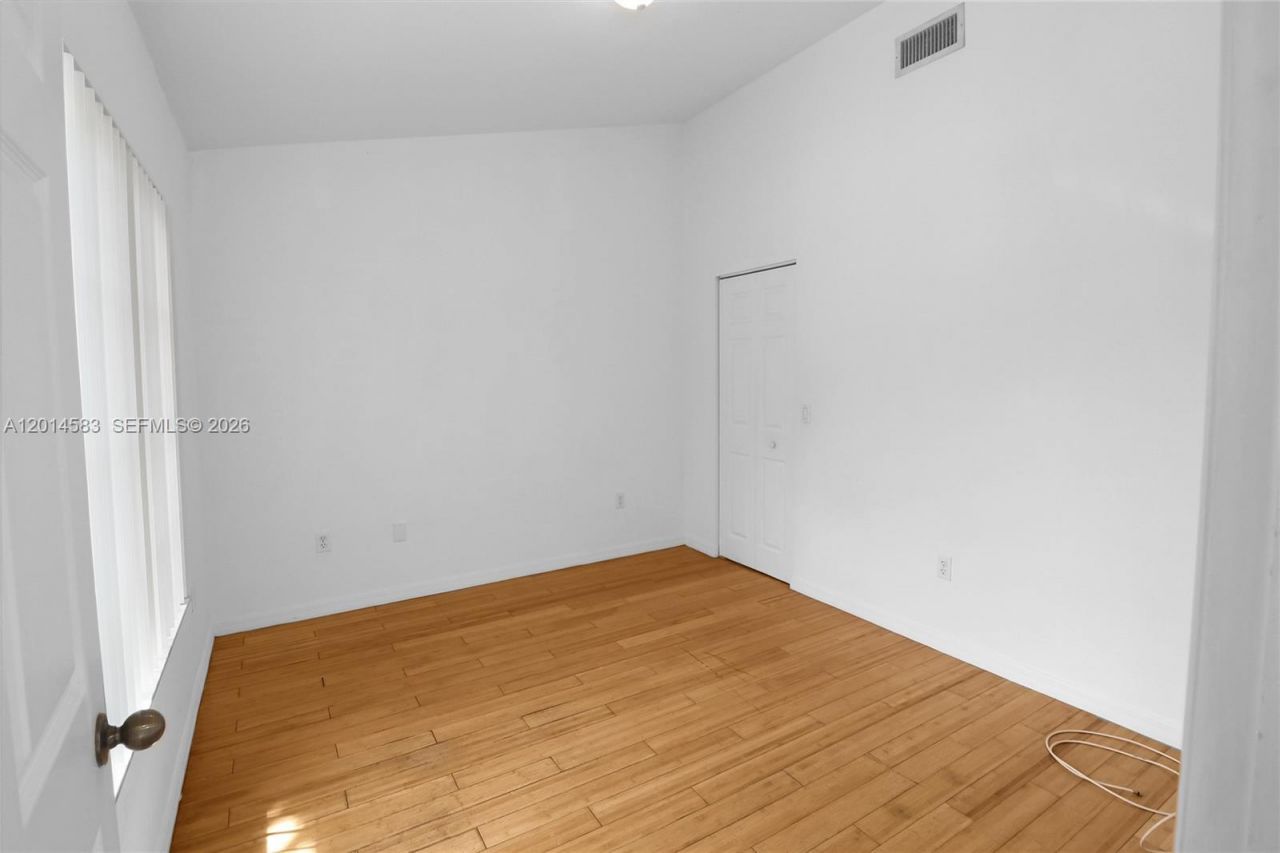117 SE 3rd Ave, Unit 9, Hallandale Beach, FL 33009 Photo