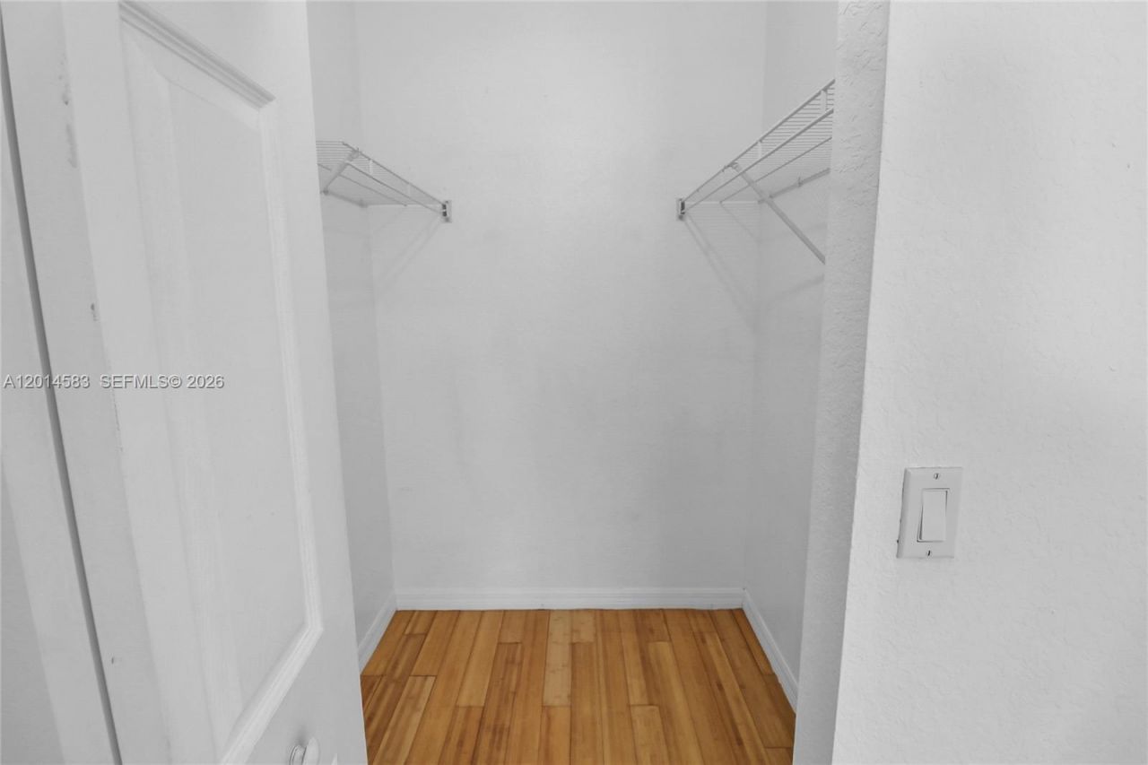 117 SE 3rd Ave, Unit 9, Hallandale Beach, FL 33009 Photo