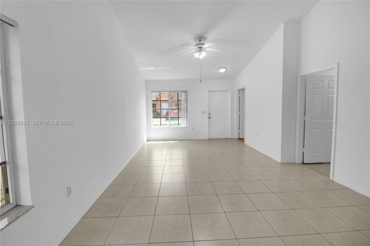 117 SE 3rd Ave, Unit 9, Hallandale Beach, FL 33009 Photo