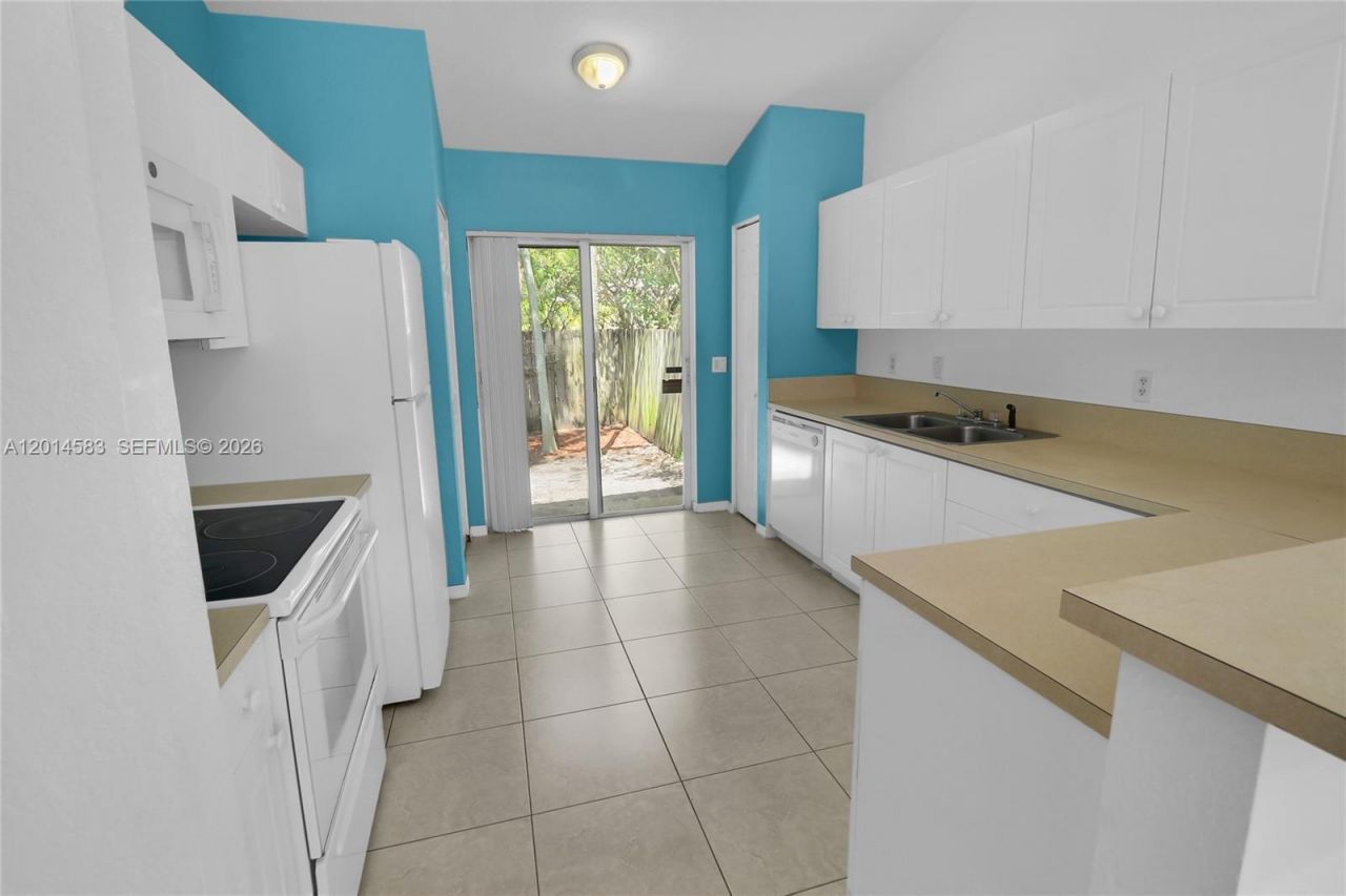 117 SE 3rd Ave, Unit 9, Hallandale Beach, FL 33009 Photo