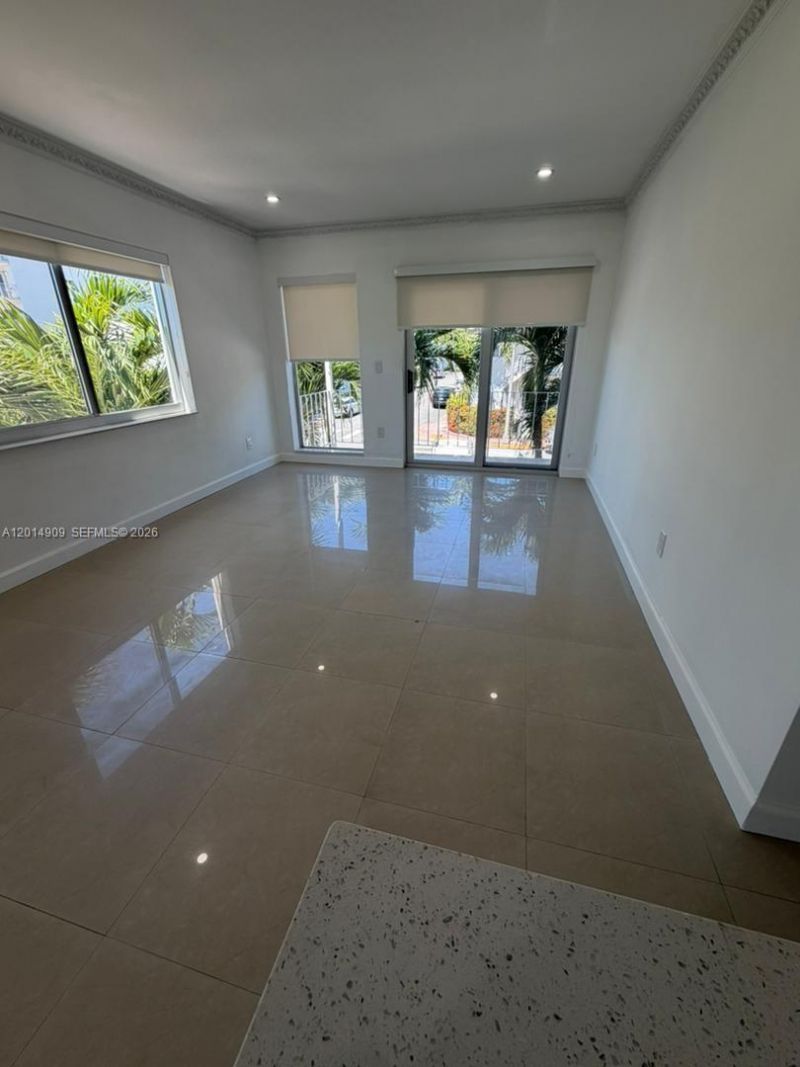 641 Espanola Way , Unit 14, Miami Beach, FL 33139 Photo