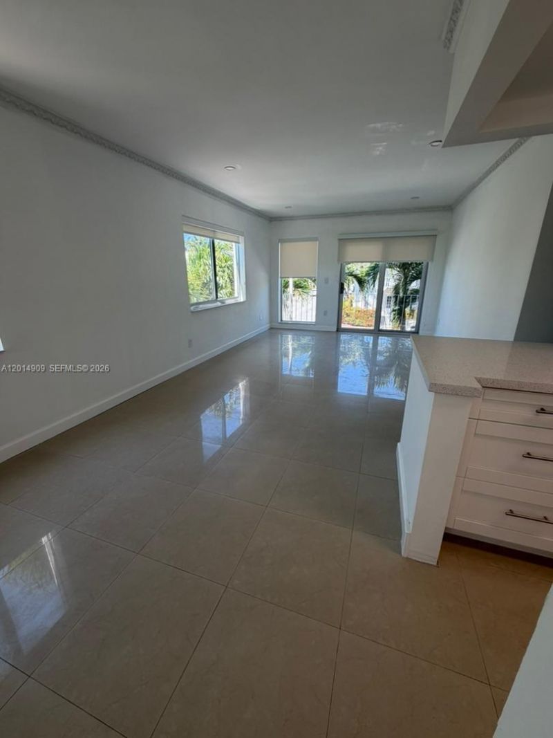 641 Espanola Way , Unit 14, Miami Beach, FL 33139 Photo
