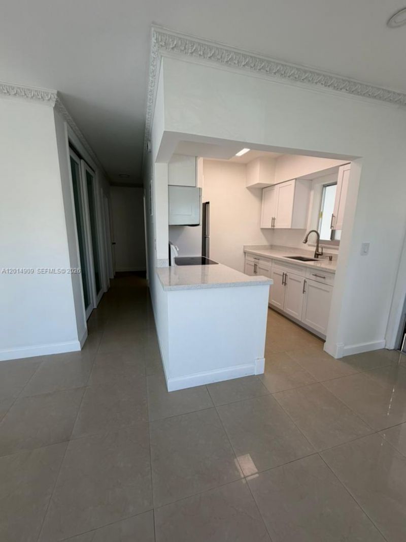 641 Espanola Way , Unit 14, Miami Beach, FL 33139 Photo