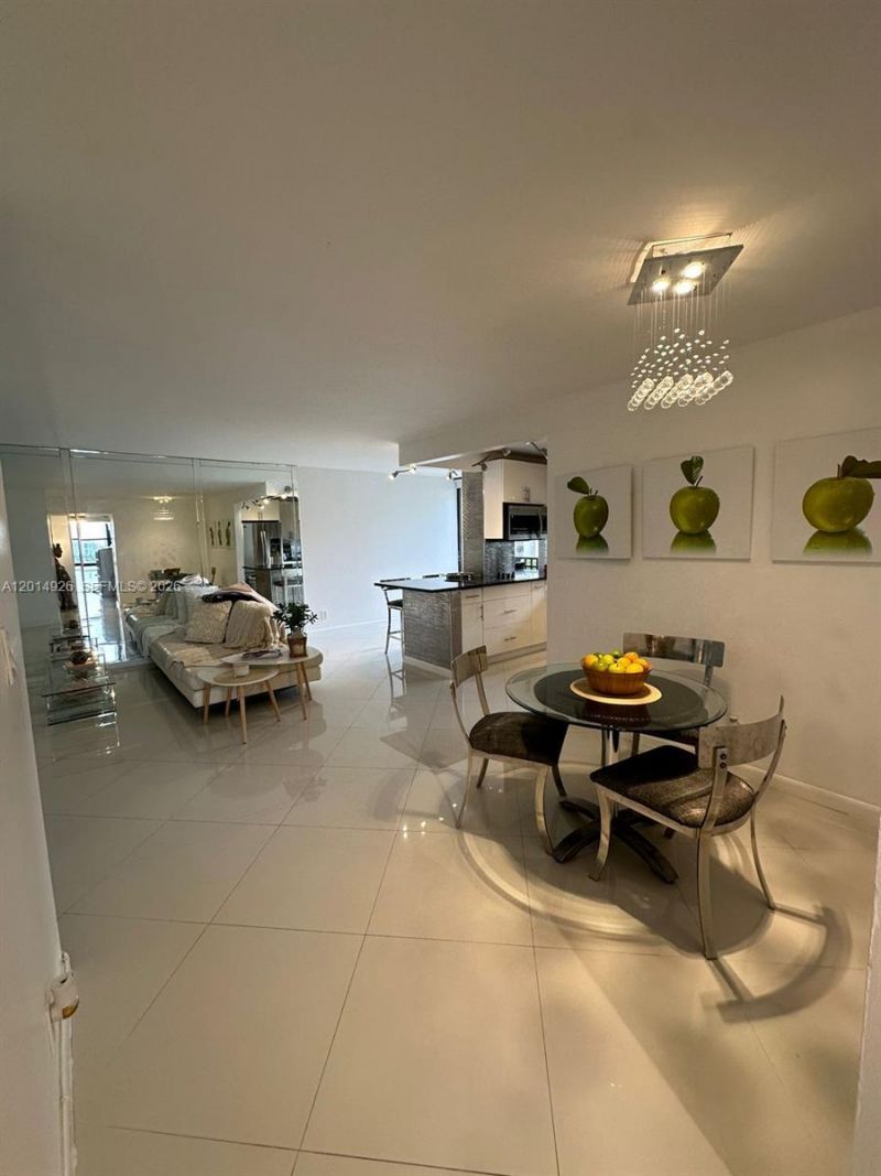 17021 N Bay Rd , Unit 815, Sunny Isles Beach, FL 33160 Photo