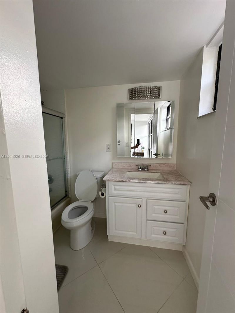 17021 N Bay Rd , Unit 815, Sunny Isles Beach, FL 33160 Photo