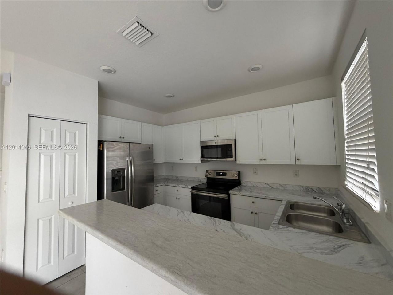 10606 W 33rd Way , Unit 10606, Hialeah, FL 33018 Photo