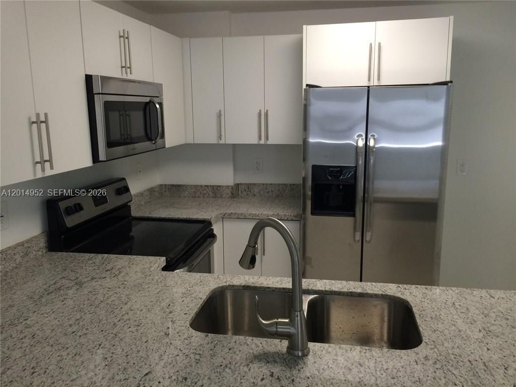9143 SW 77 Av , Unit B107, Miami, FL 33156 Photo