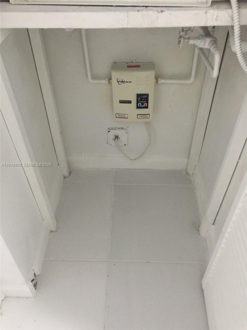 9143 SW 77 Av , Unit B107, Miami, FL 33156 Photo