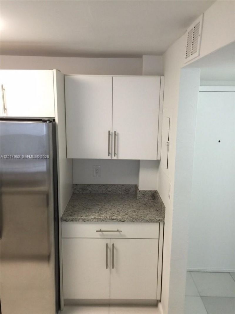 9143 SW 77 Av , Unit B107, Miami, FL 33156 Photo