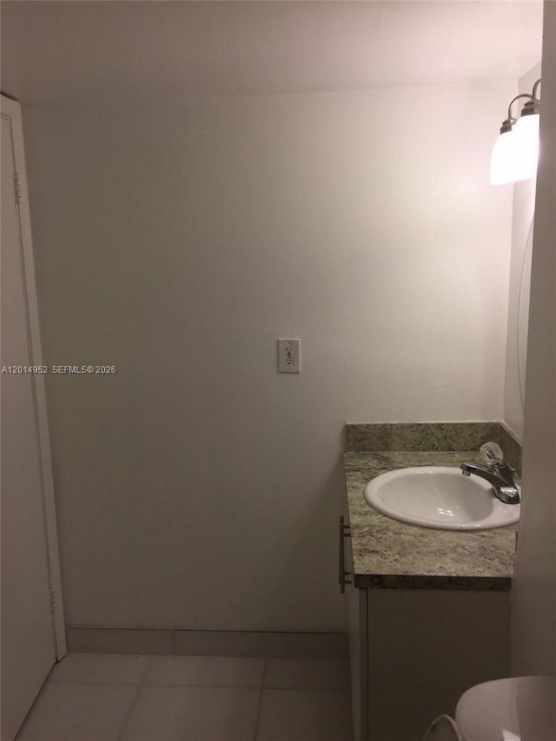 9143 SW 77 Av , Unit B107, Miami, FL 33156 Photo