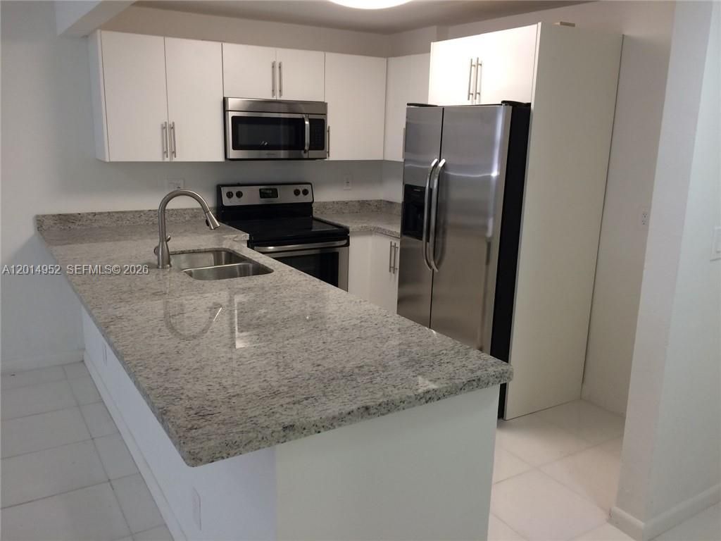 9143 SW 77 Av , Unit B107, Miami, FL 33156 Photo