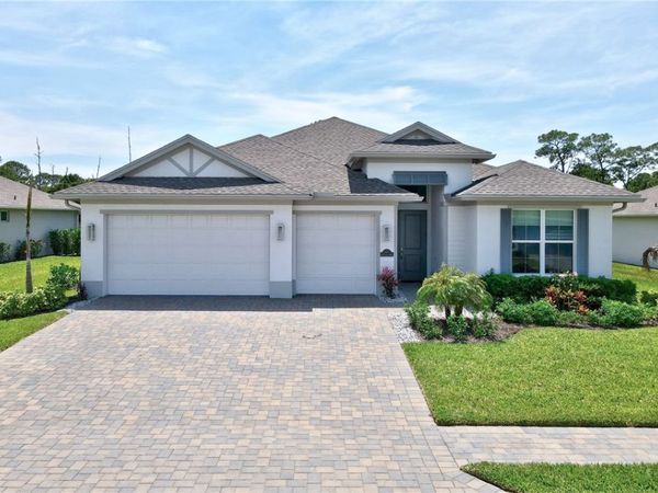 6371 High Pointe Circle, Vero Beach, FL 32967