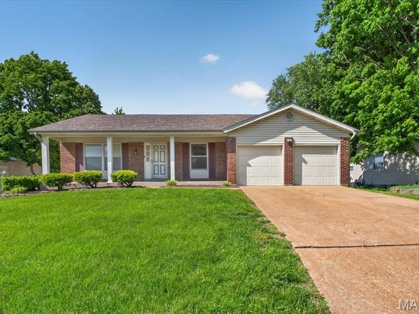 4038 N Bridge Drive, St Peters, MO 63376