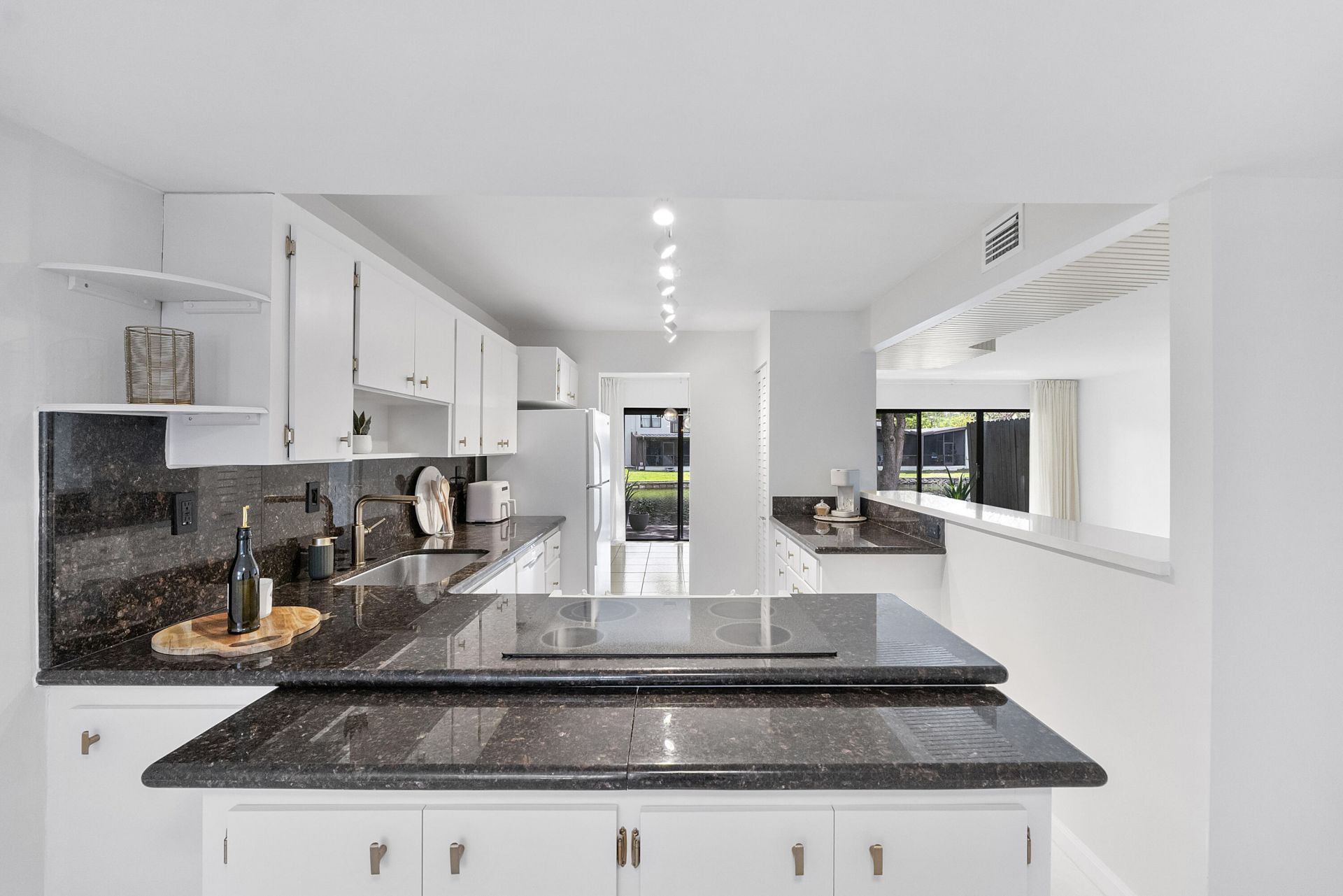 9717 N New River Canal Road, Unit 409, Plantation, FL 33324 Photo