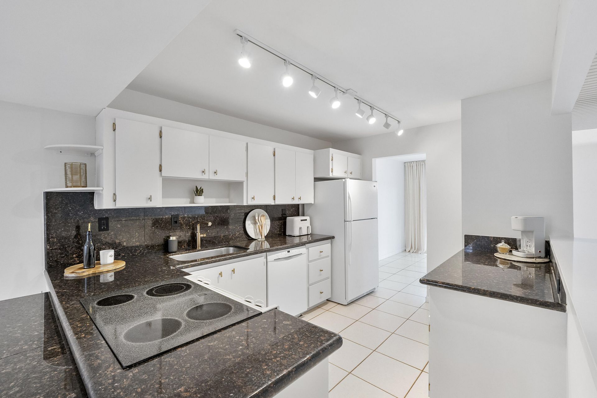 9717 N New River Canal Road, Unit 409, Plantation, FL 33324 Photo