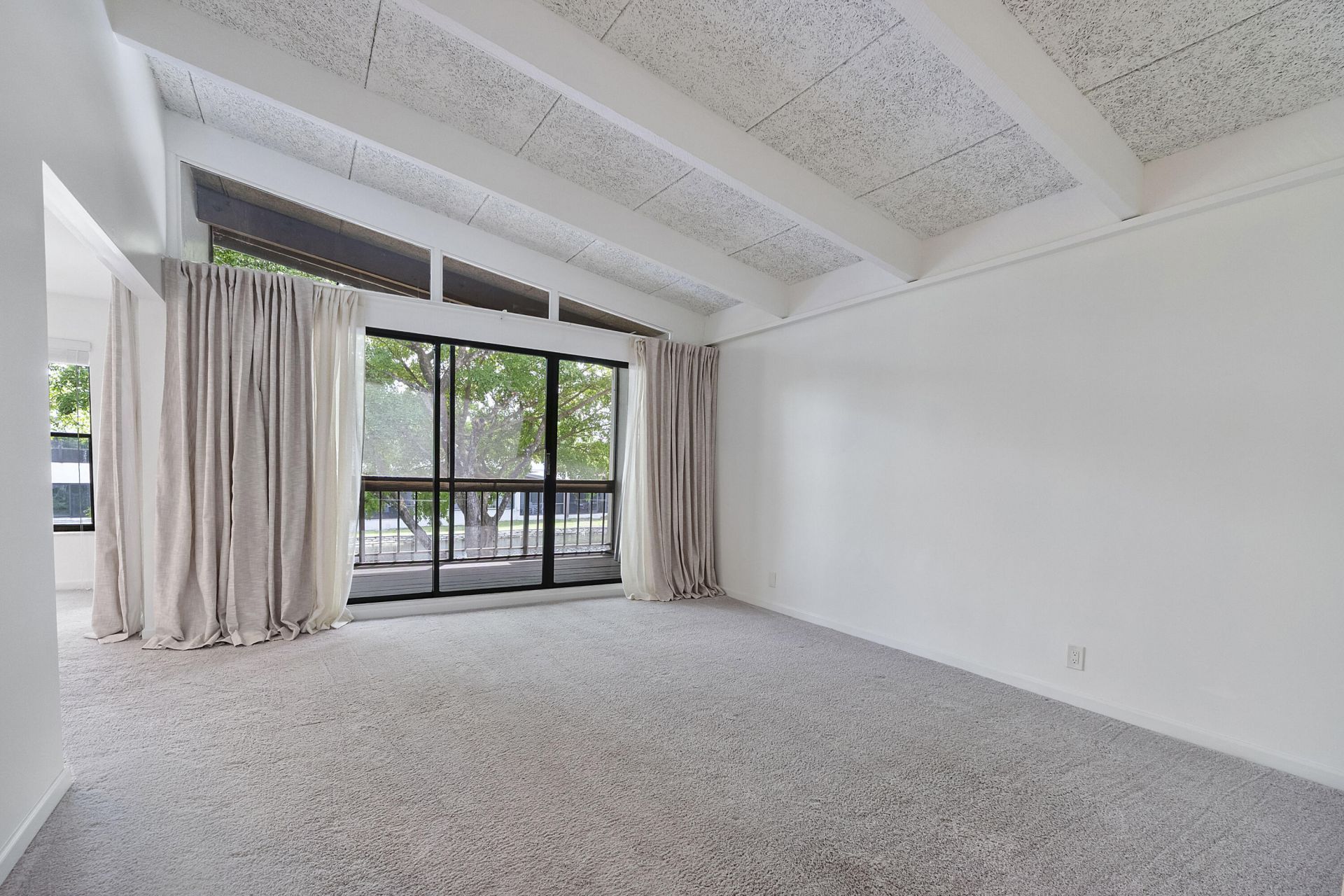 9717 N New River Canal Road, Unit 409, Plantation, FL 33324 Photo