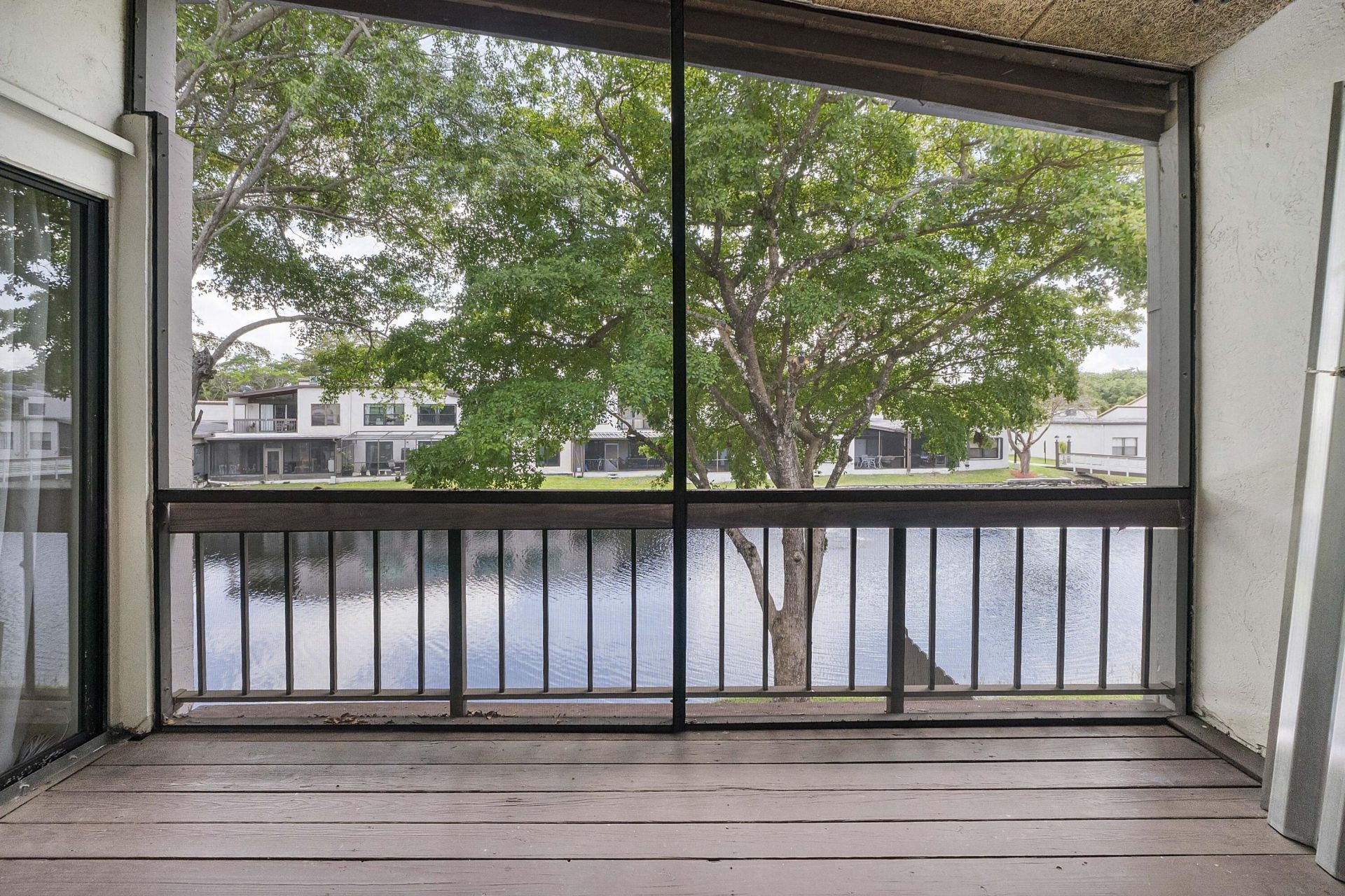 9717 N New River Canal Road, Unit 409, Plantation, FL 33324 Photo