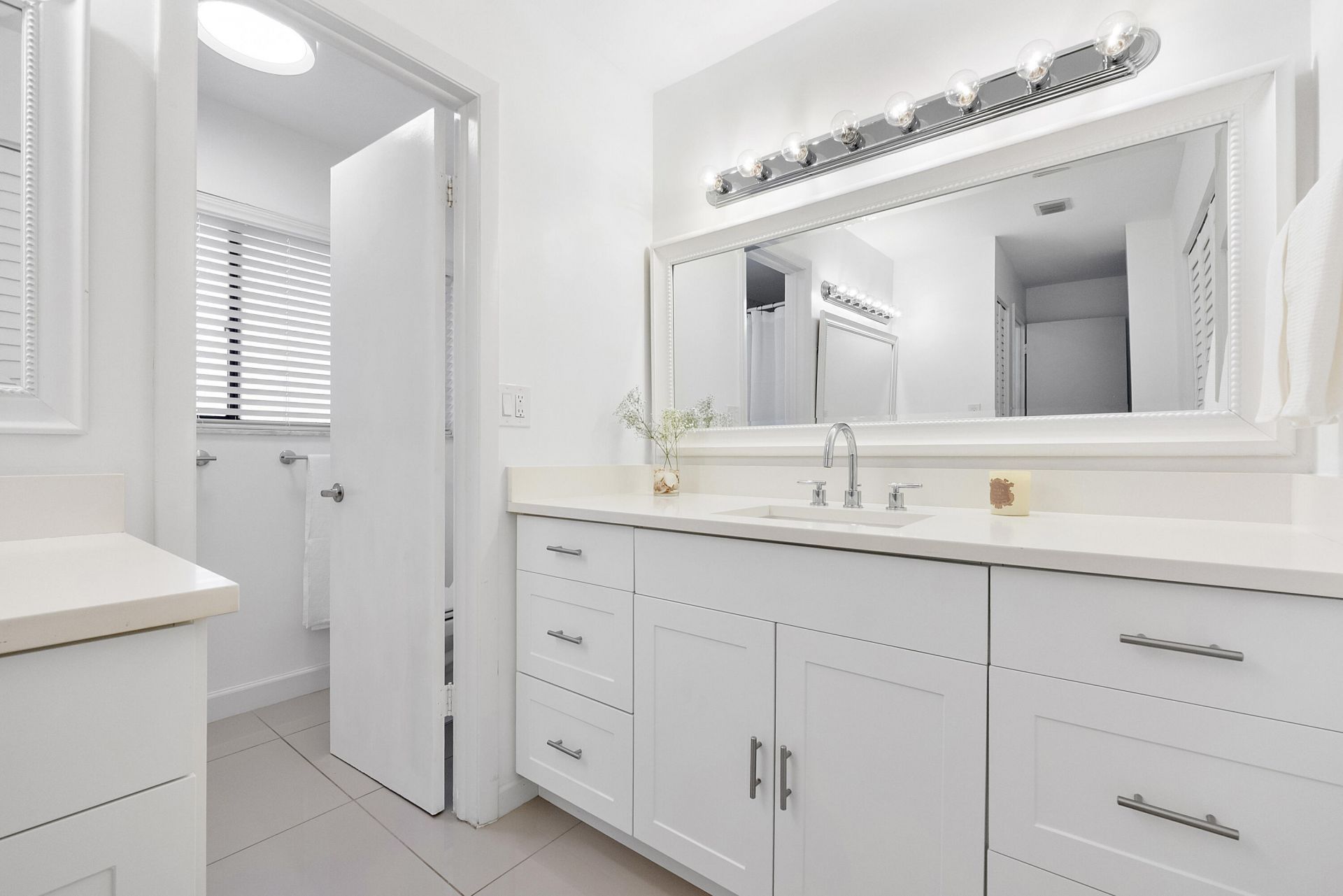 9717 N New River Canal Road, Unit 409, Plantation, FL 33324 Photo