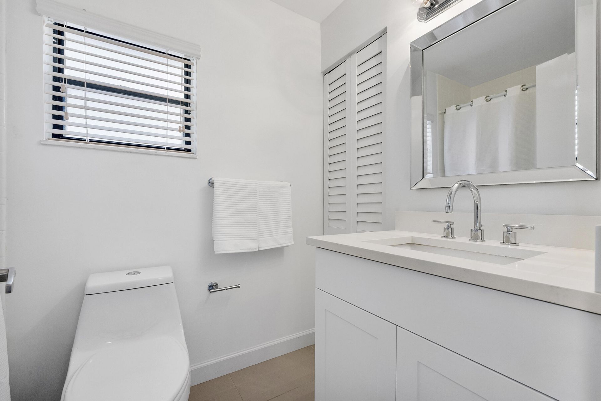 9717 N New River Canal Road, Unit 409, Plantation, FL 33324 Photo