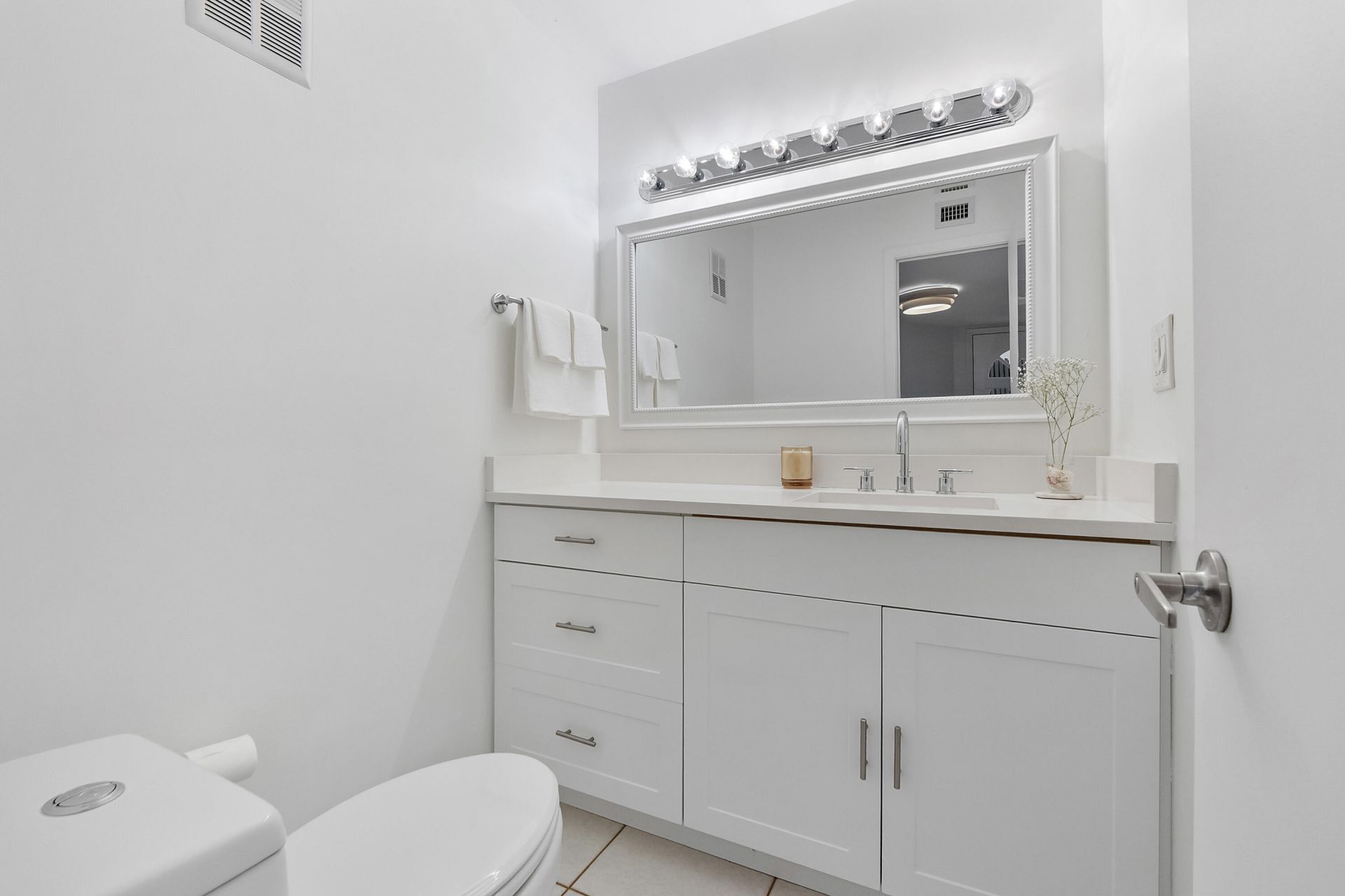 9717 N New River Canal Road, Unit 409, Plantation, FL 33324 Photo