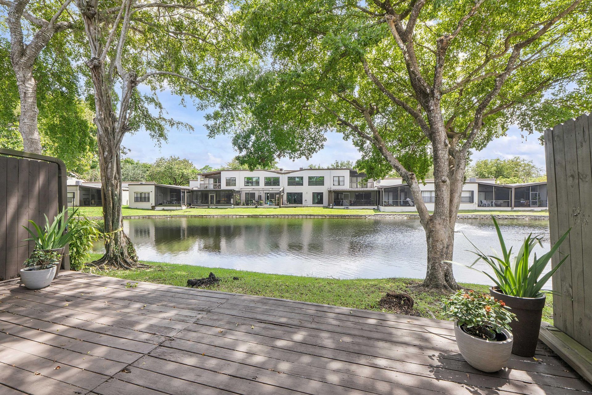 9717 N New River Canal Road, Unit 409, Plantation, FL 33324 Photo
