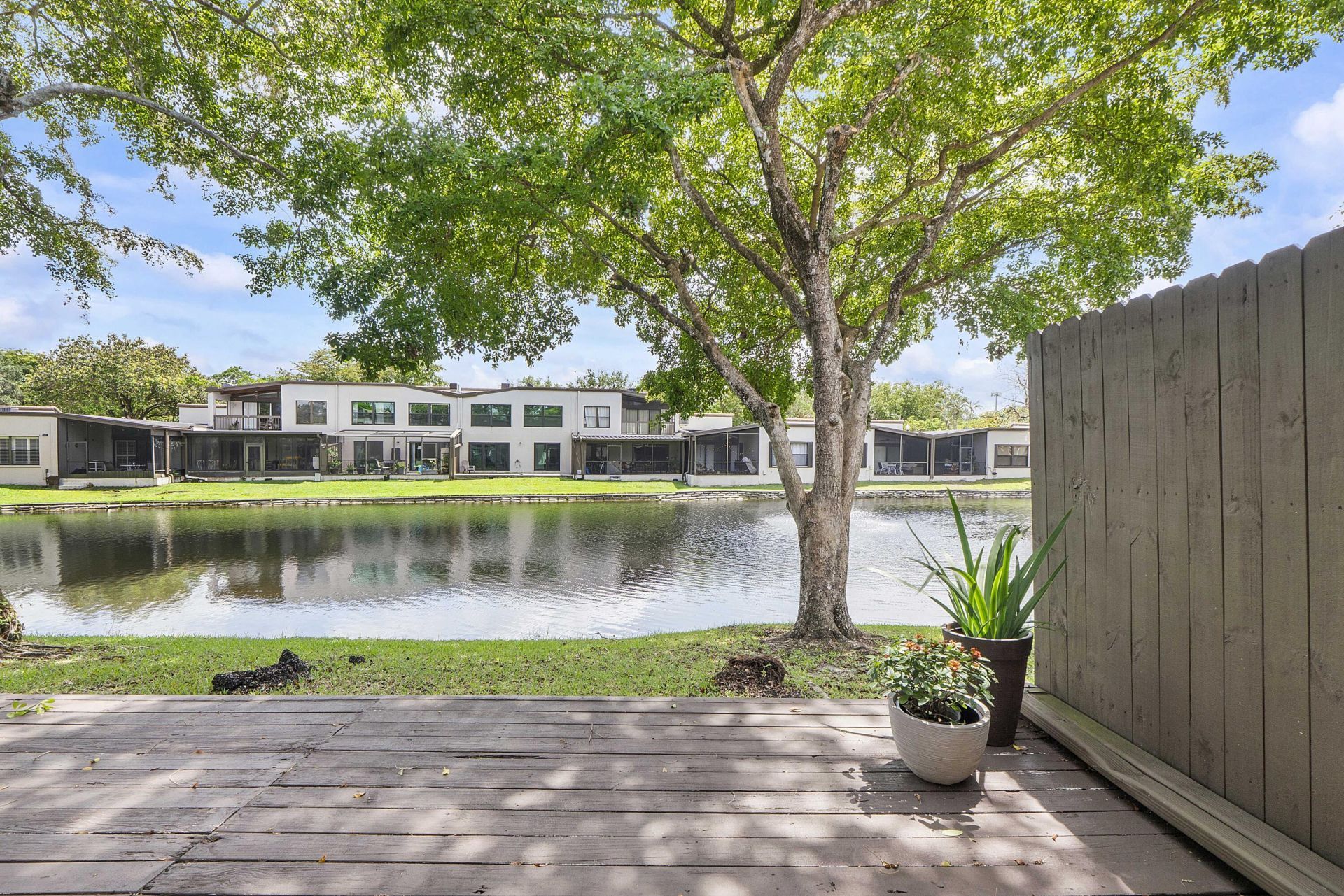 9717 N New River Canal Road, Unit 409, Plantation, FL 33324 Photo