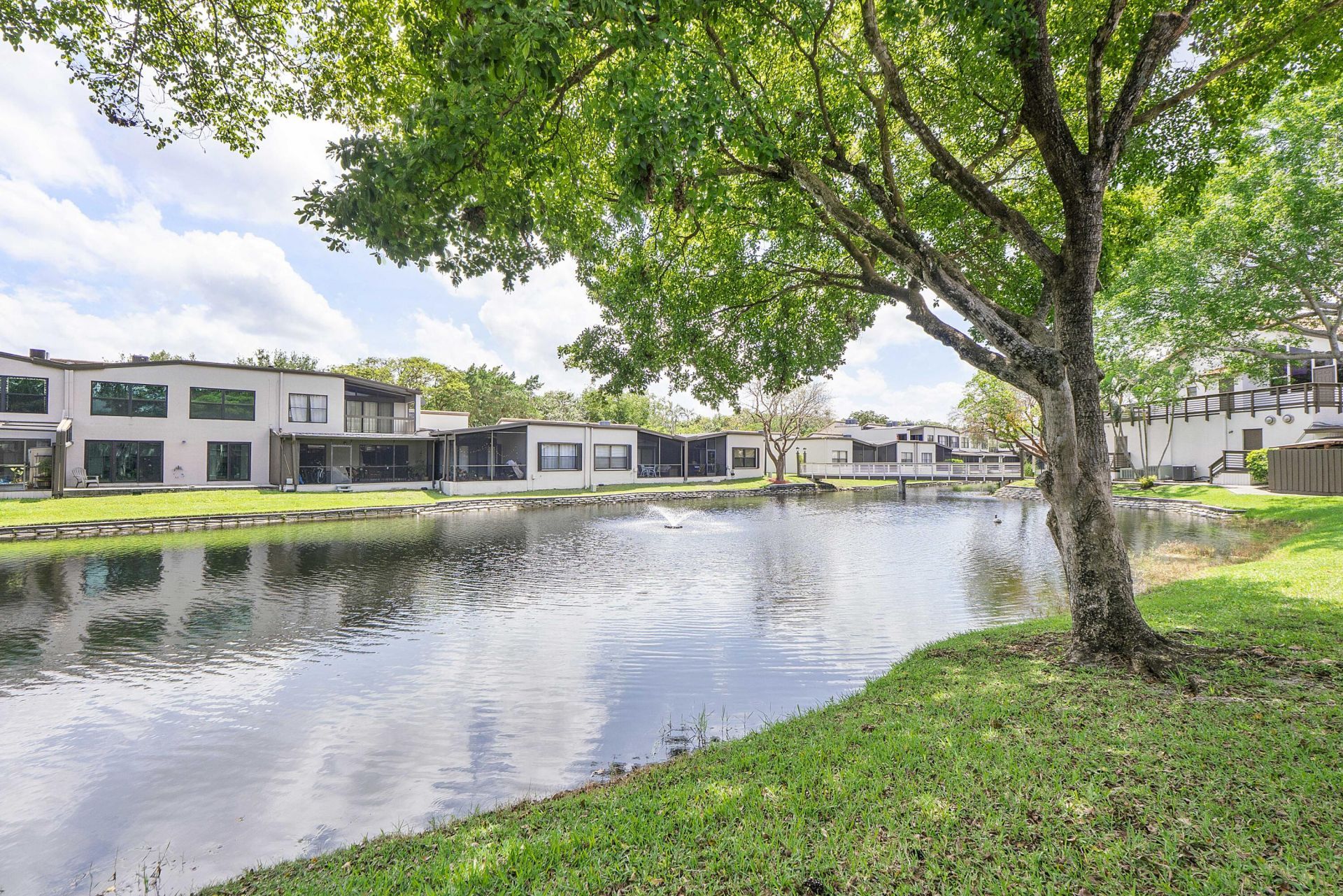 9717 N New River Canal Road, Unit 409, Plantation, FL 33324 Photo