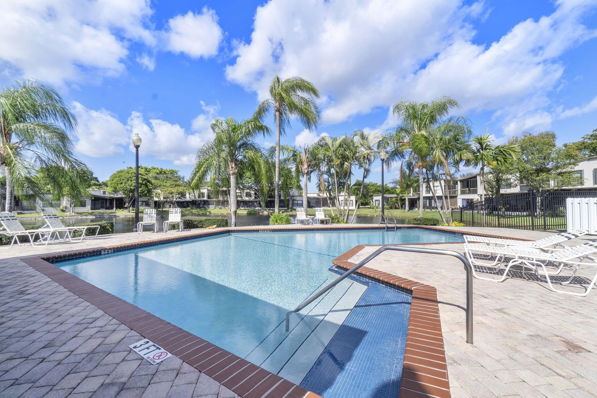 9717 N New River Canal Road, Unit 409, Plantation, FL 33324 Photo