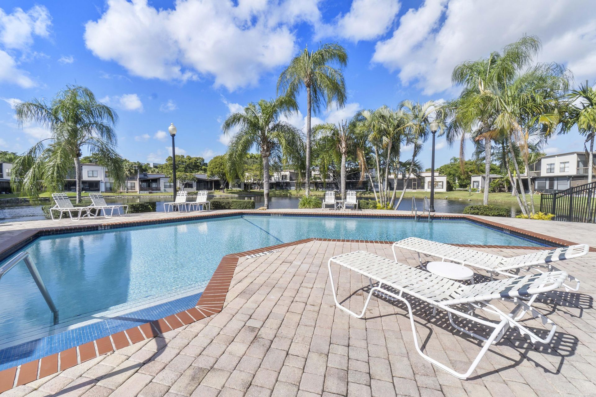 9717 N New River Canal Road, Unit 409, Plantation, FL 33324 Photo