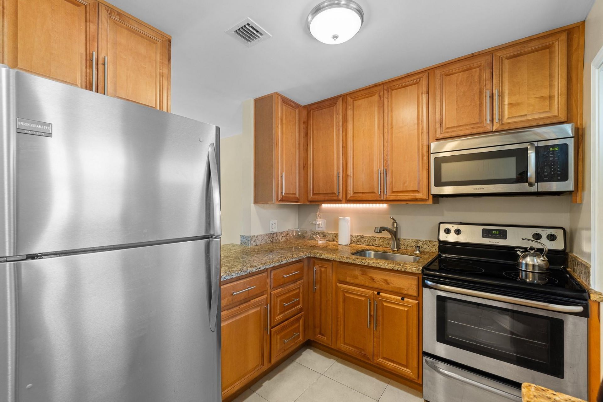 2701 NE 1st Street, Unit 106, Pompano Beach, FL 33062 Photo