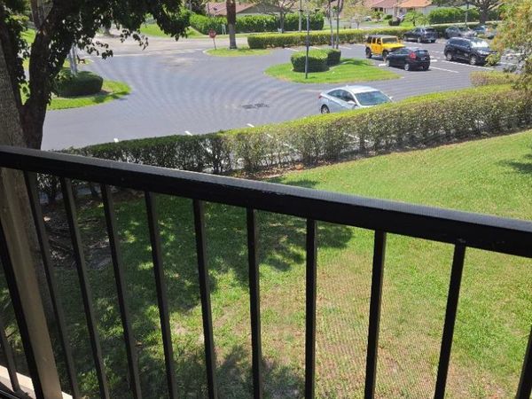 5310 Las Verdes Circle, Unit 220, Delray Beach, FL 33484