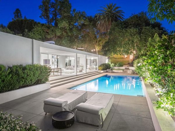 1030 San Rafael Lane, Pasadena, CA 91105