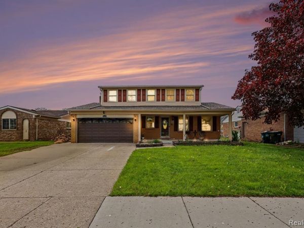 4274 Dickson Drive , Sterling Heights, MI 48310