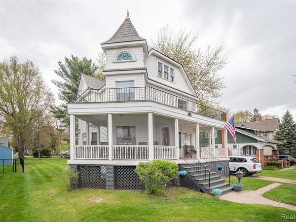 1749 Saint Clair River Drive , Algonac, MI 48001