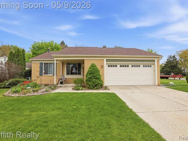 779 Oak Ridge Drive, Brighton, MI 48116