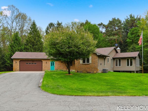 374 137th Avenue, Wayland, MI 49348